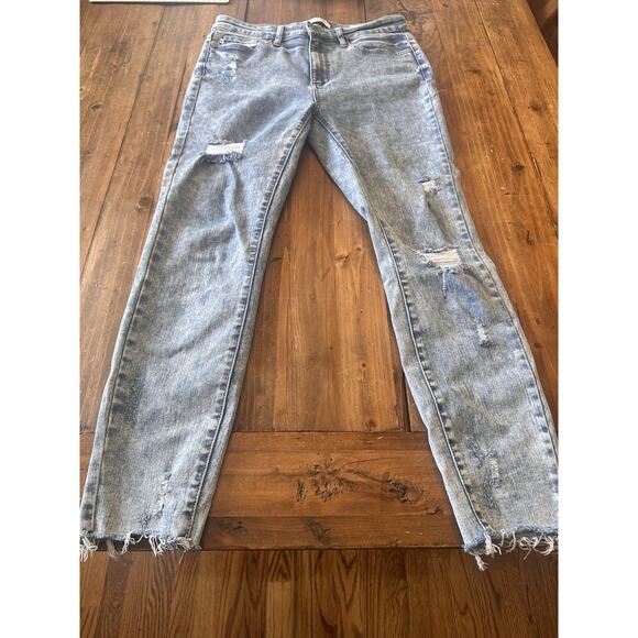 Judy Blue Women's Skinny Fit Distressed Raw Hem Denim Jeans Stone Size 9 / 29 - Picture 1 of 16